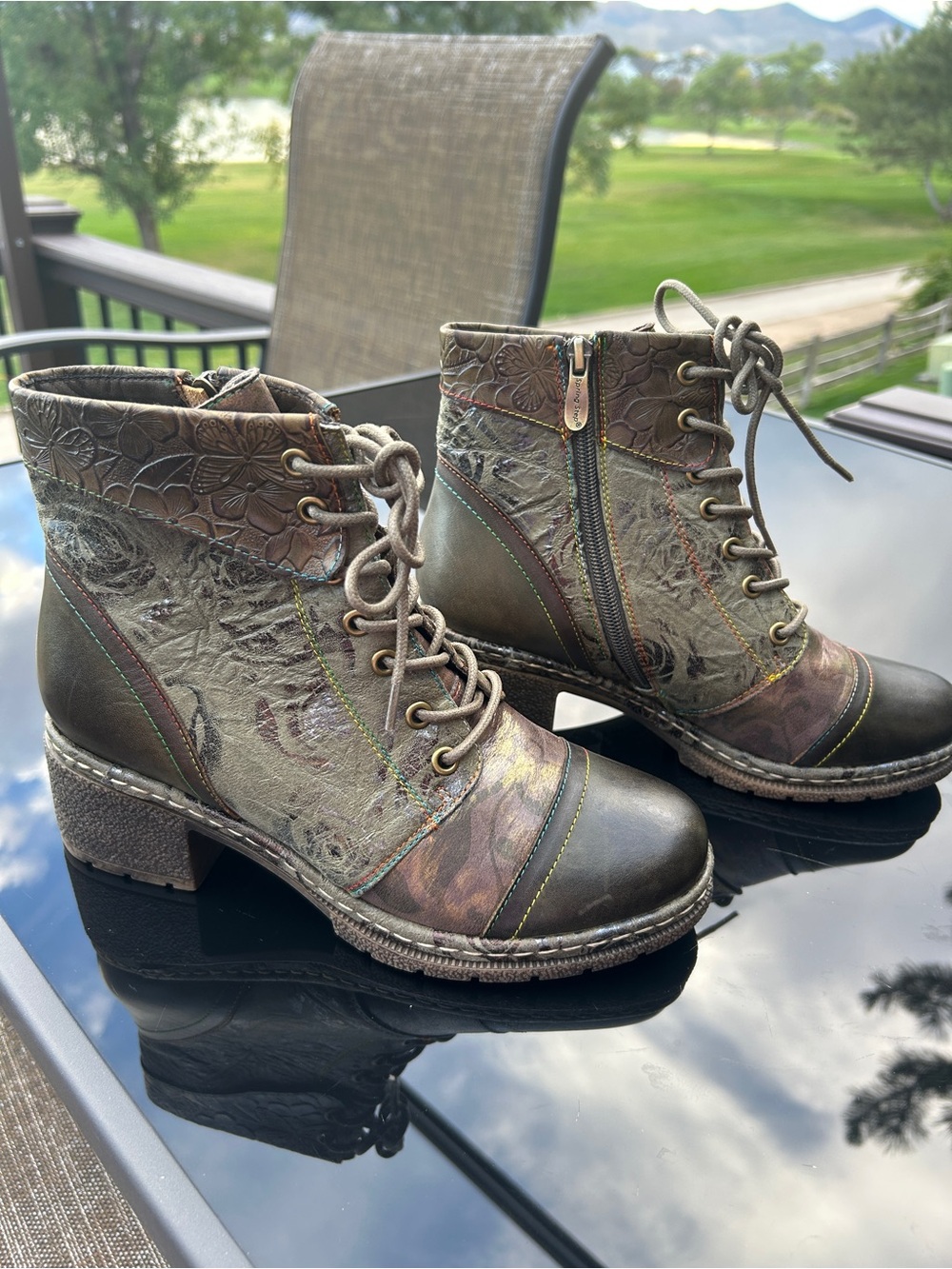 L'Artiste Spring Step Fallinluv Leather Boots Metallic Black 39/8-8.5. NWOT